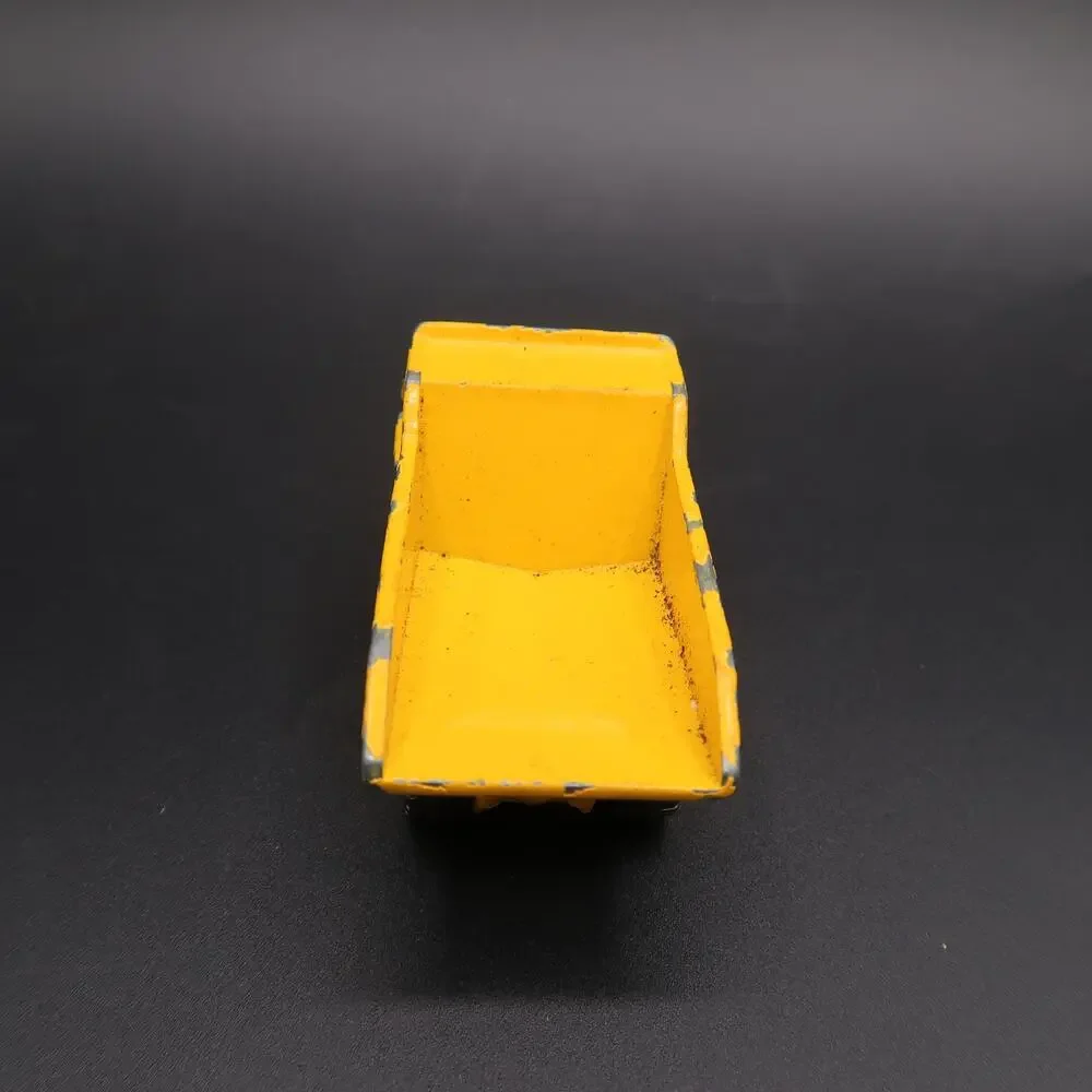 Matchbox Caterpillar Construction Vehicle Diecast Set of 2 1997 1:64 Scale READ